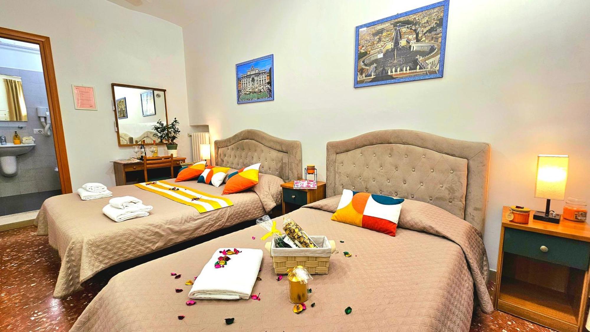 Bed and Breakfast A Casa Simpatia Roma - Free Parking If You Book 4 Nights Экстерьер фото