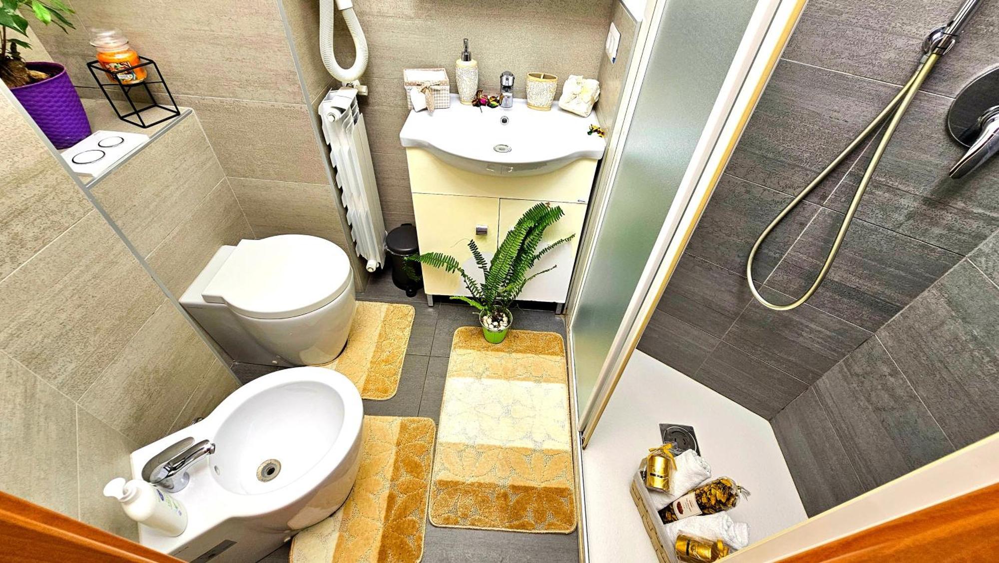 Bed and Breakfast A Casa Simpatia Roma - Free Parking If You Book 4 Nights Экстерьер фото
